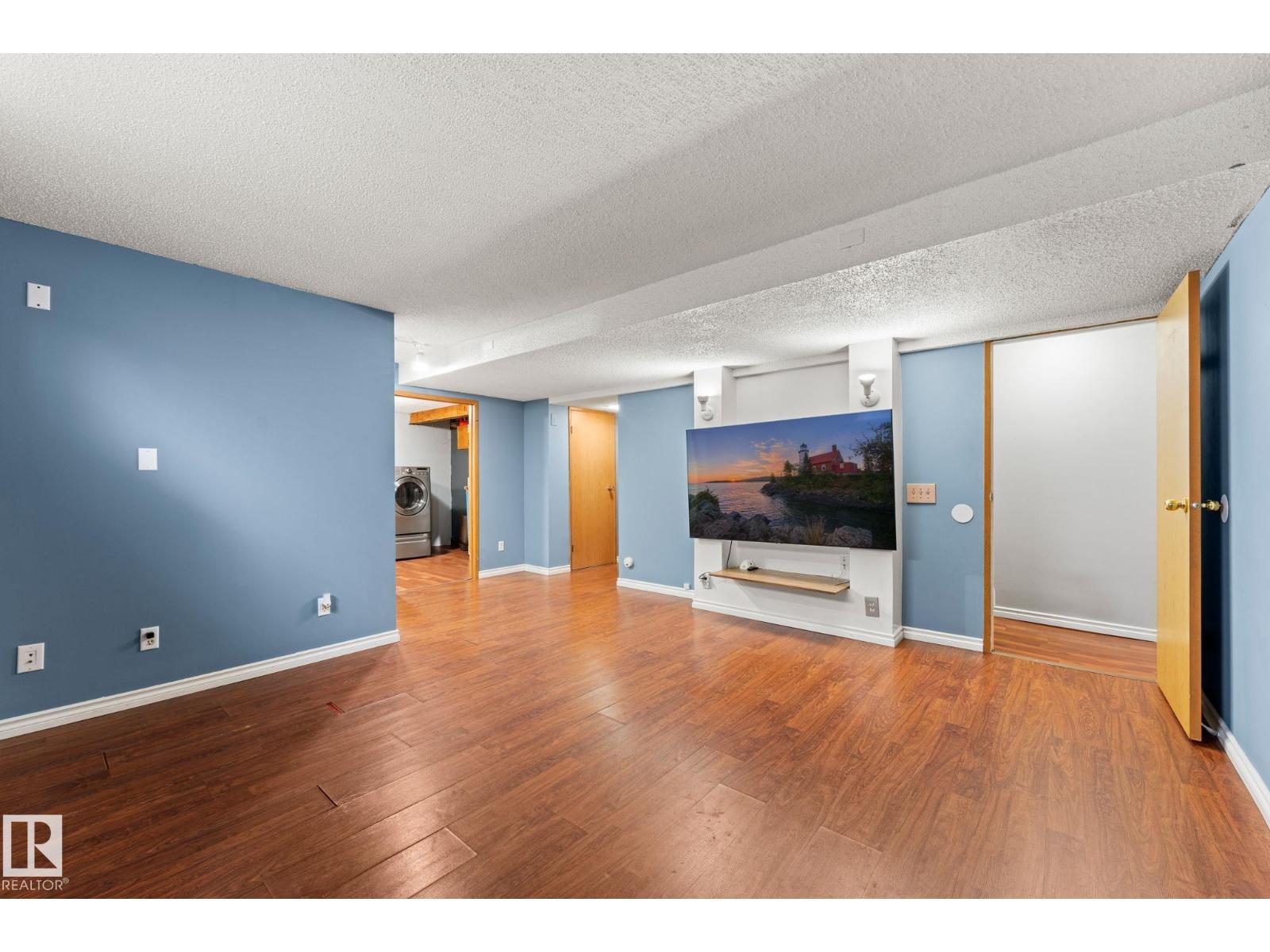 17607 91 ST NW - 25
