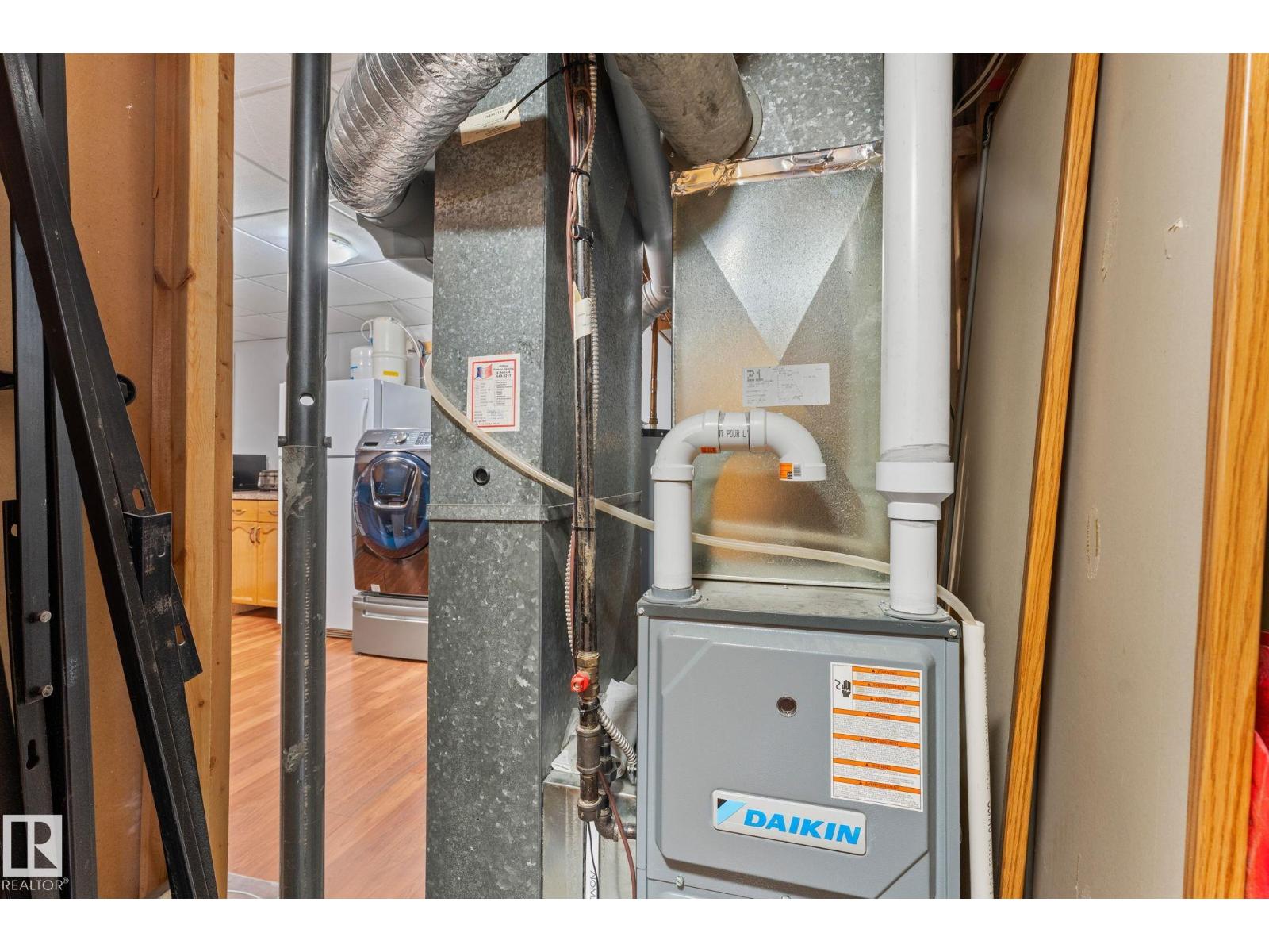17607 91 ST NW - Image 31