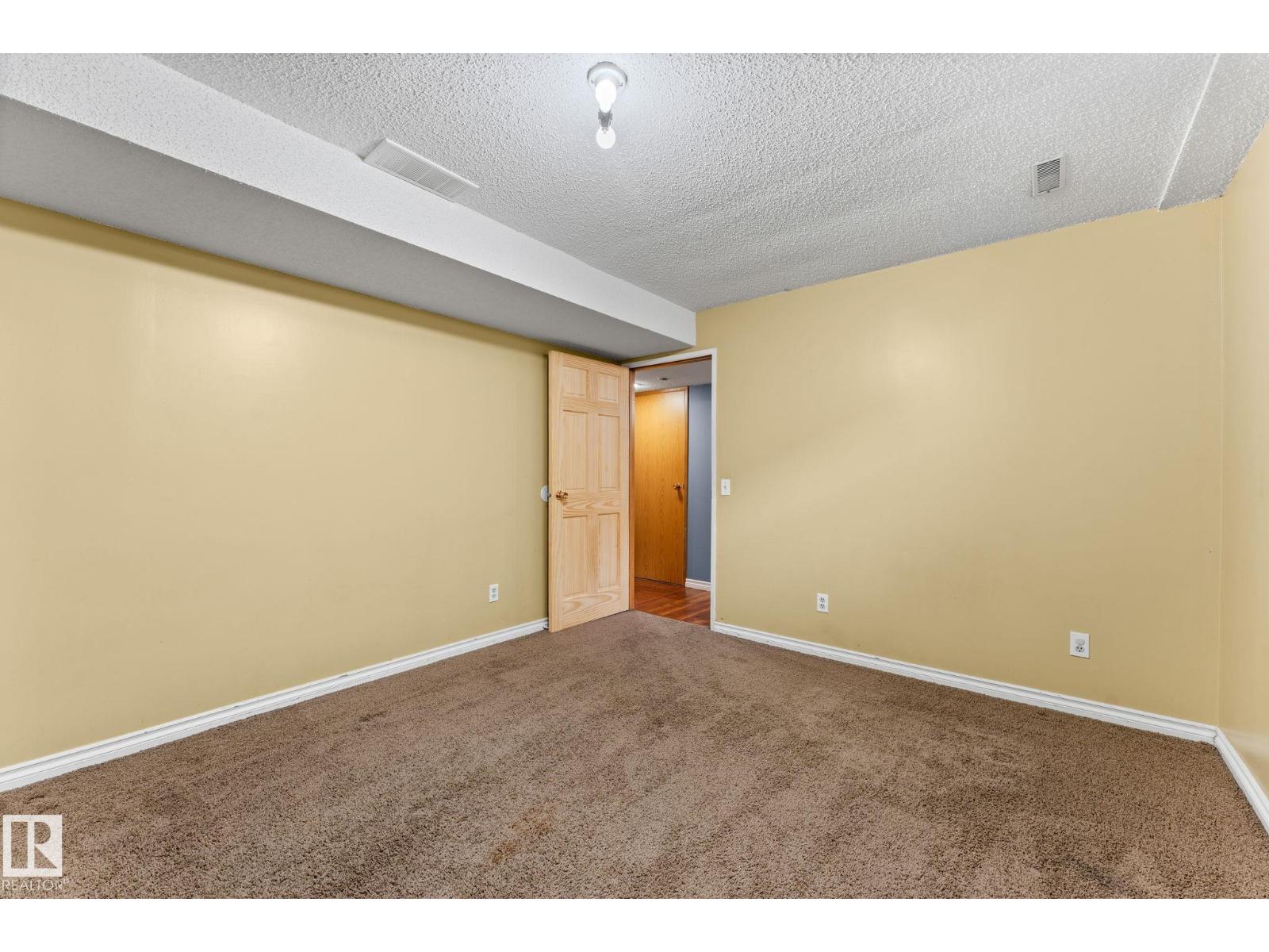 17607 91 ST NW - Image 33