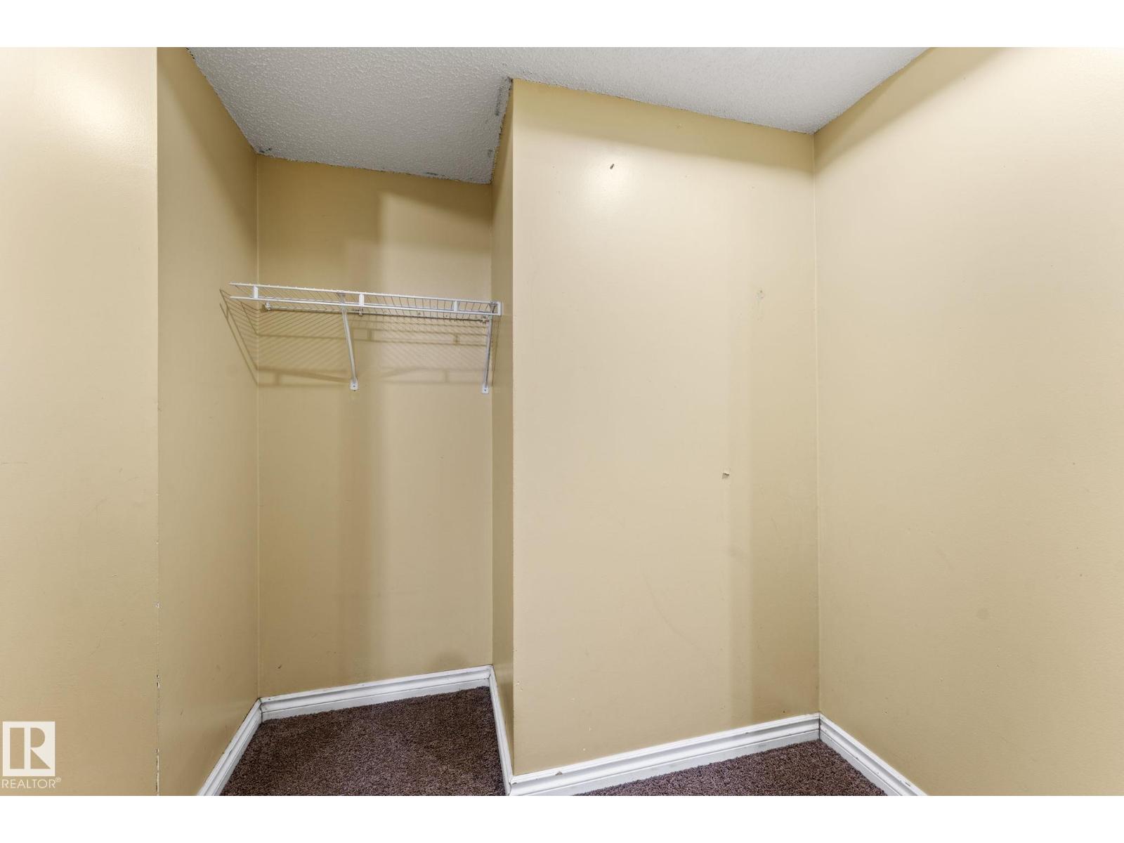 17607 91 ST NW - 34