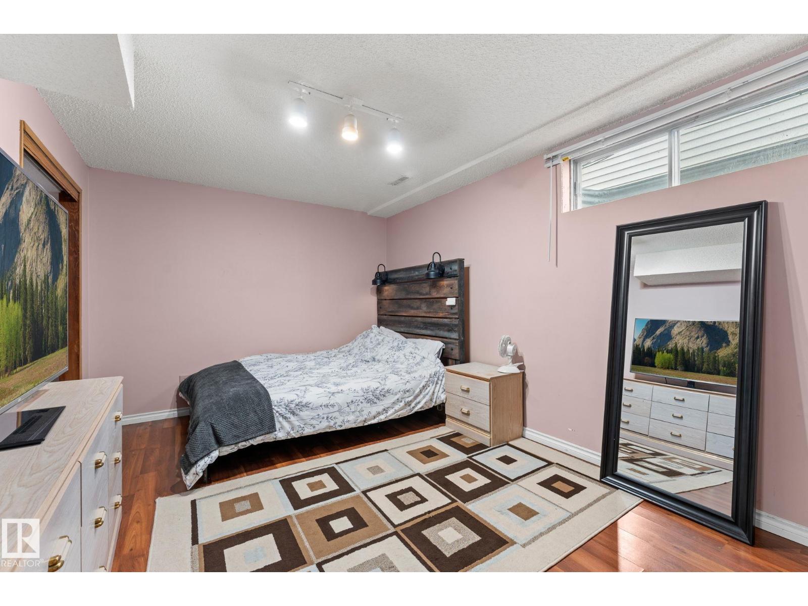 17607 91 ST NW - Image 35