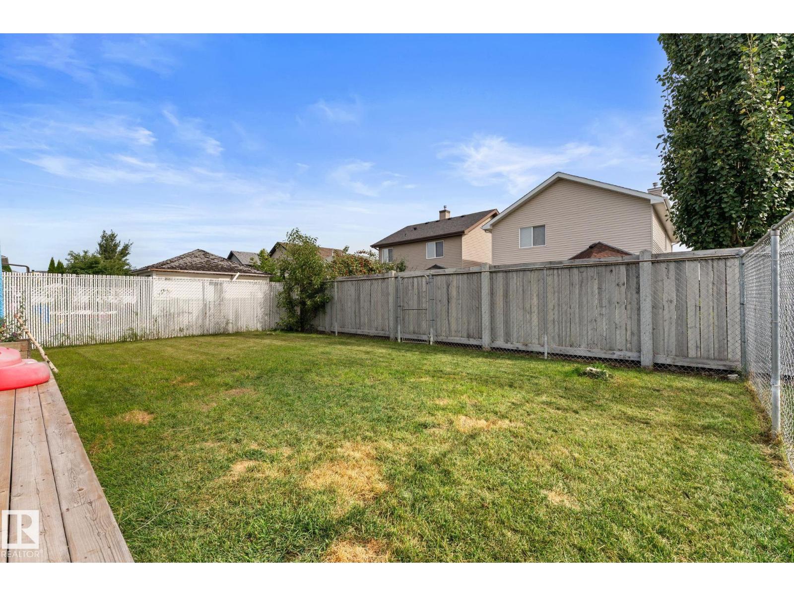 17607 91 ST NW - 36