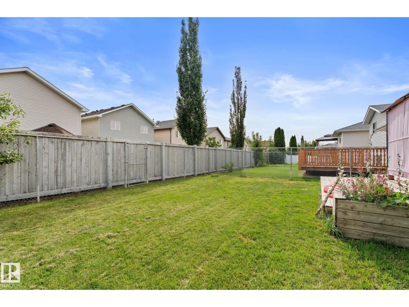 17607 91 ST NW - 39