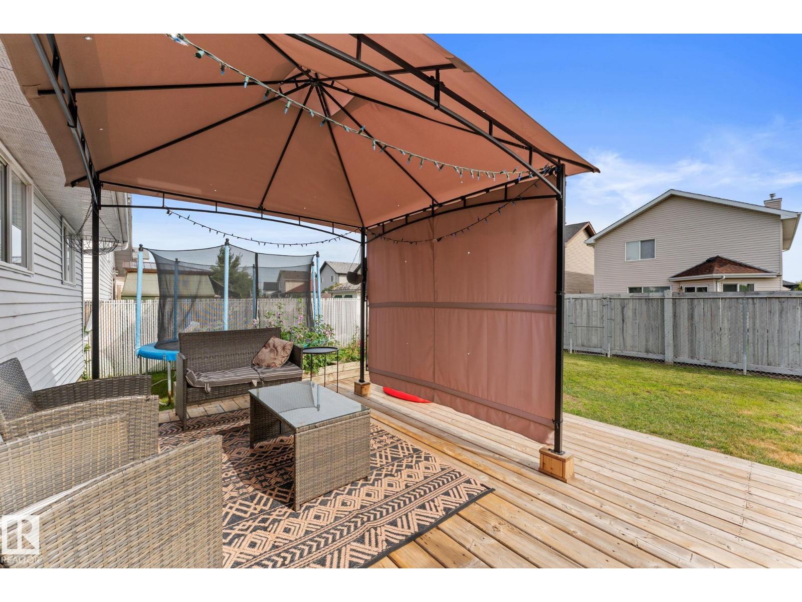17607 91 ST NW - 41