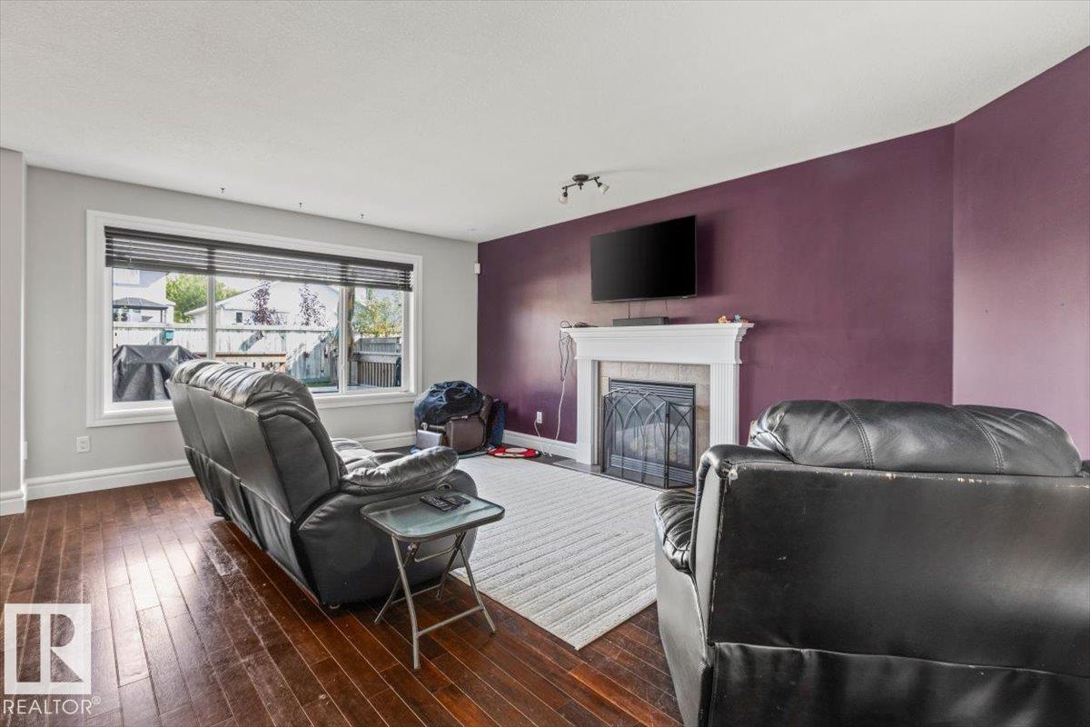 82 ACADIAN WD - Image 8