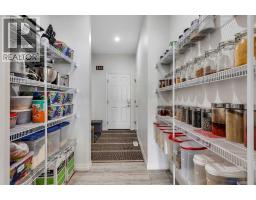 4pc Bathroom - 176 Howse Crescent Ne, Calgary, AB T3P1L5 Photo 11