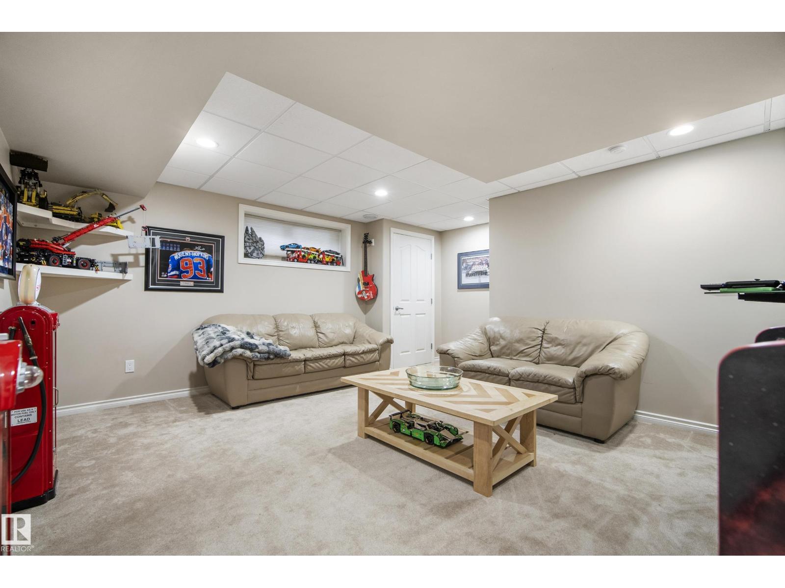 65 SUMMERCOURT TC - 48