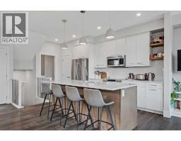 2, 1936 25A Street SW - photo 2