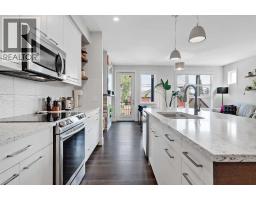 2, 1936 25A Street SW - photo 4