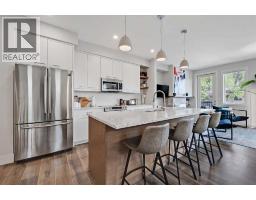 2, 1936 25A Street SW - photo 3