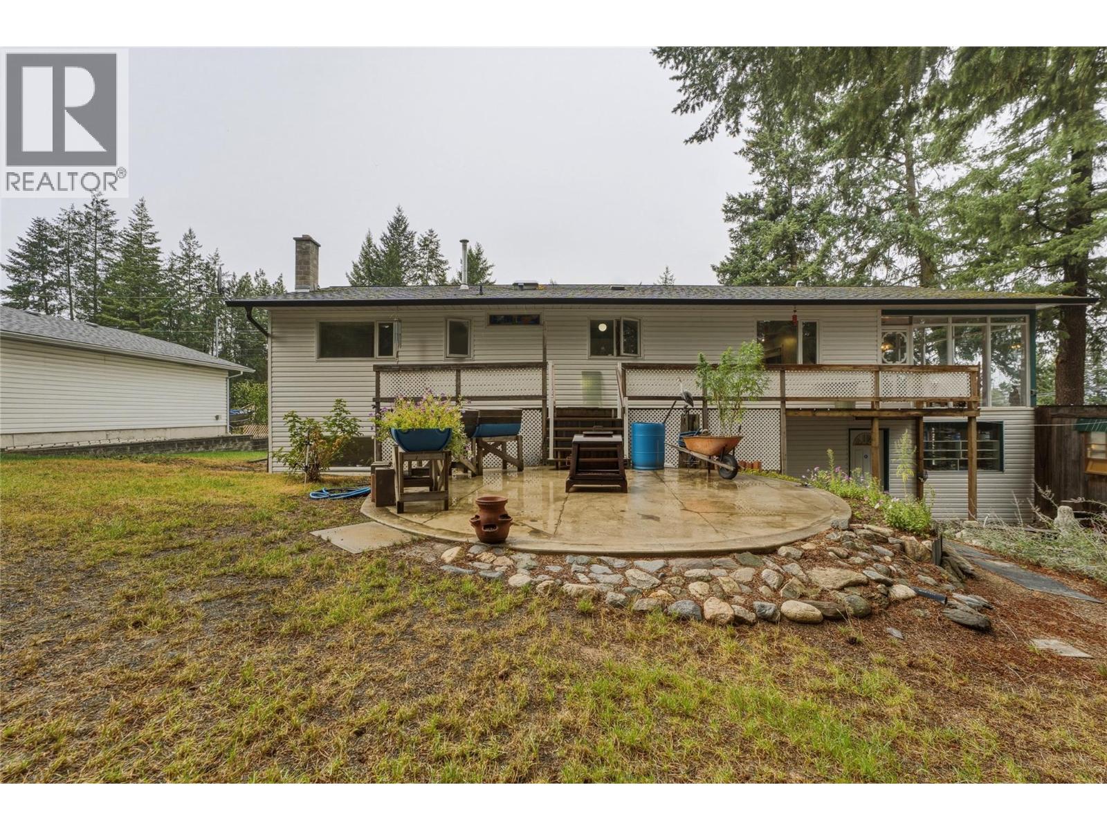  3304 Sidney Crescent, Spallumcheen