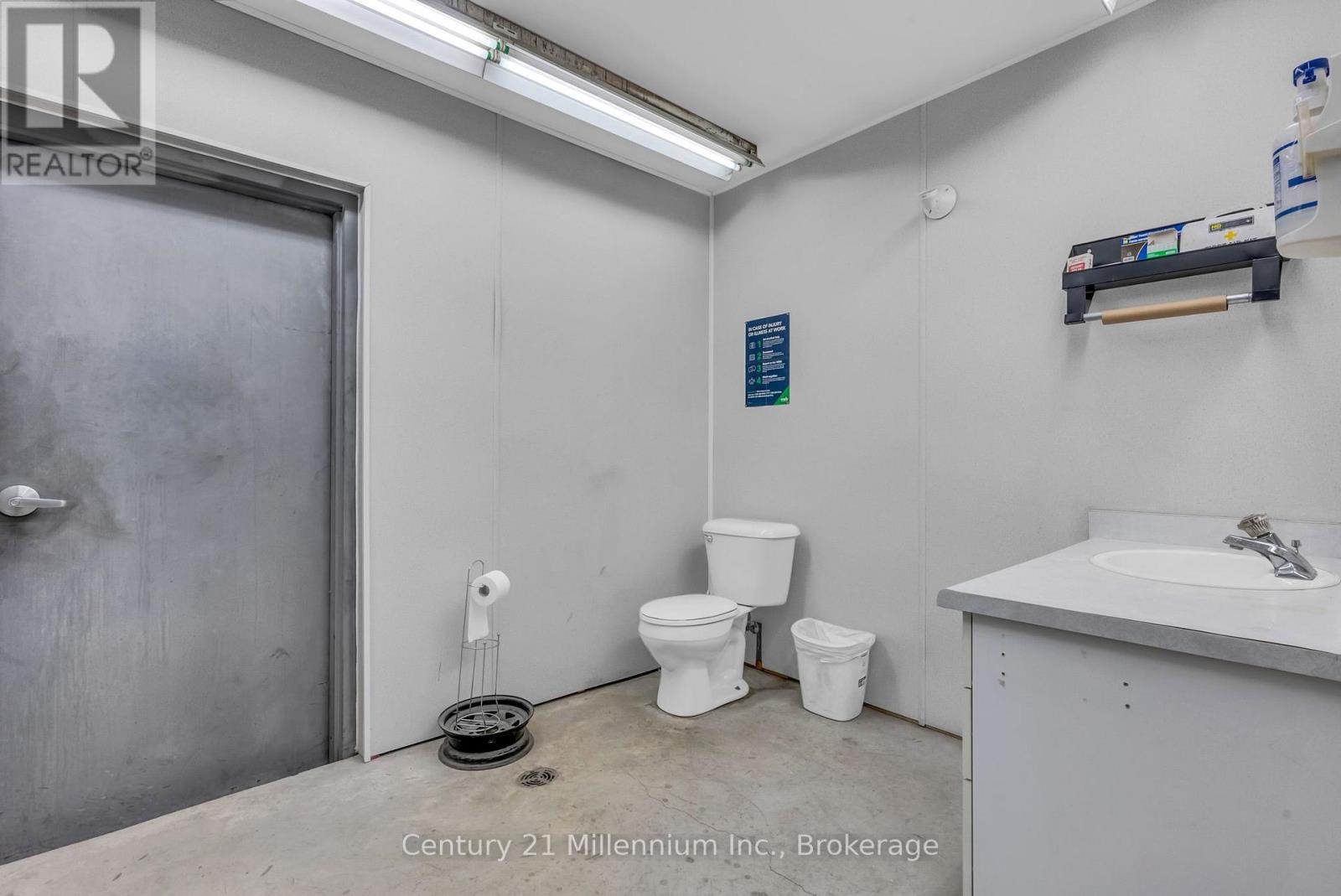 205 GARAFRAXA STREET, Chatsworth — photo 27