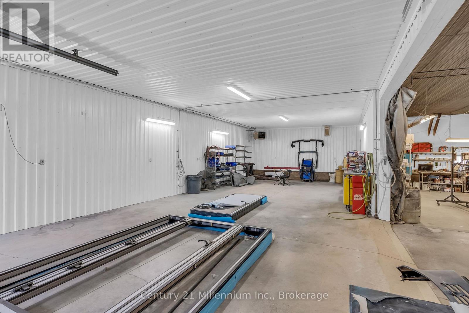205 GARAFRAXA STREET, Chatsworth — photo 33