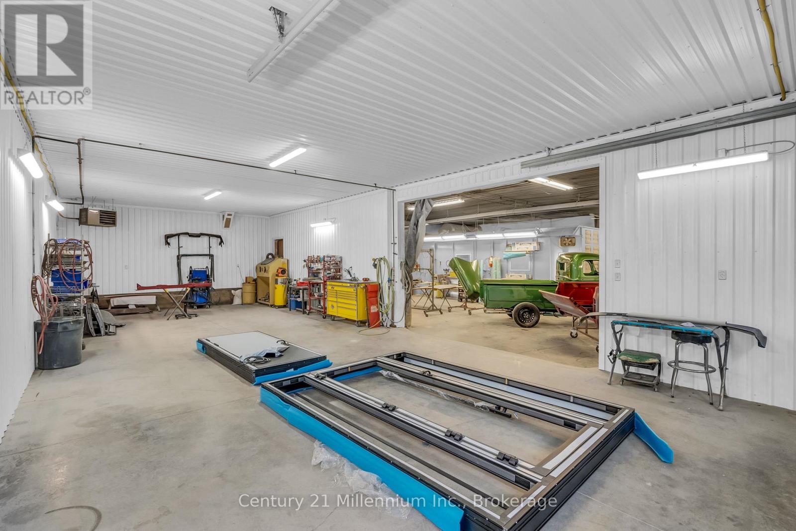 205 GARAFRAXA STREET, Chatsworth — photo 34