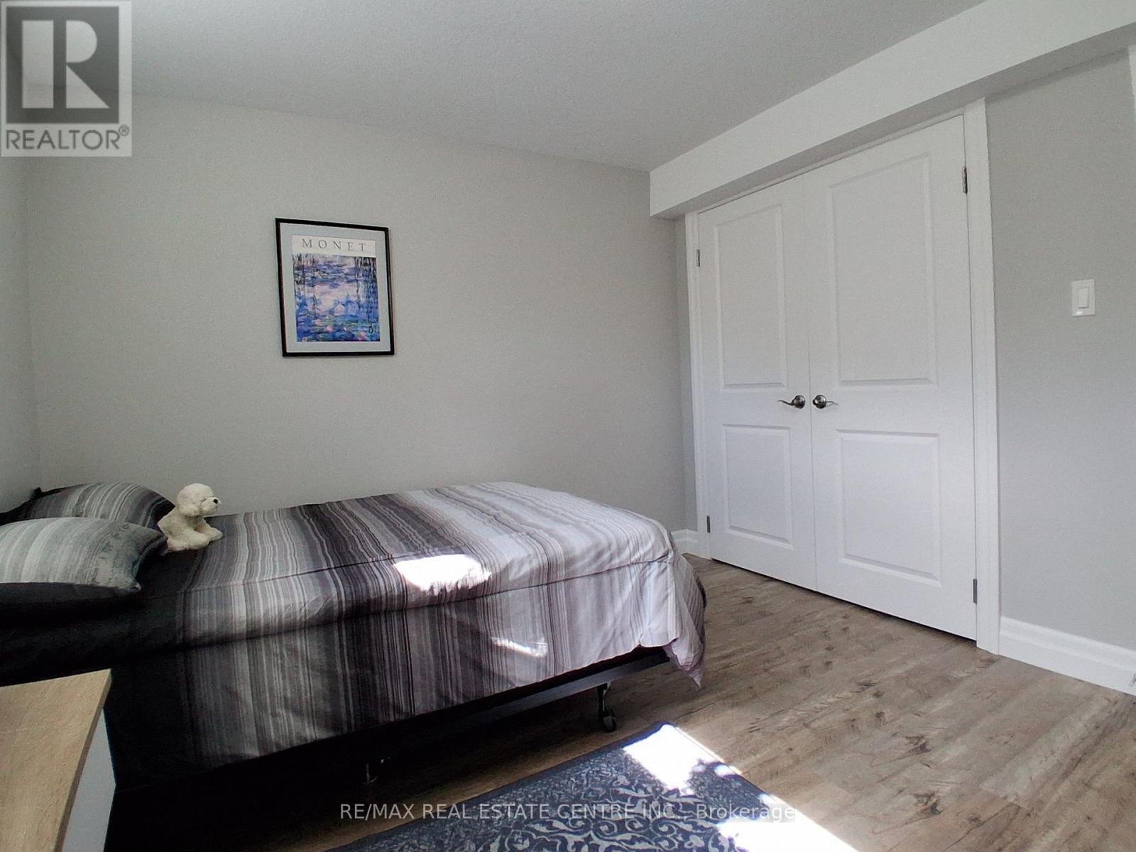 1080 KINCAID STREET W - 21