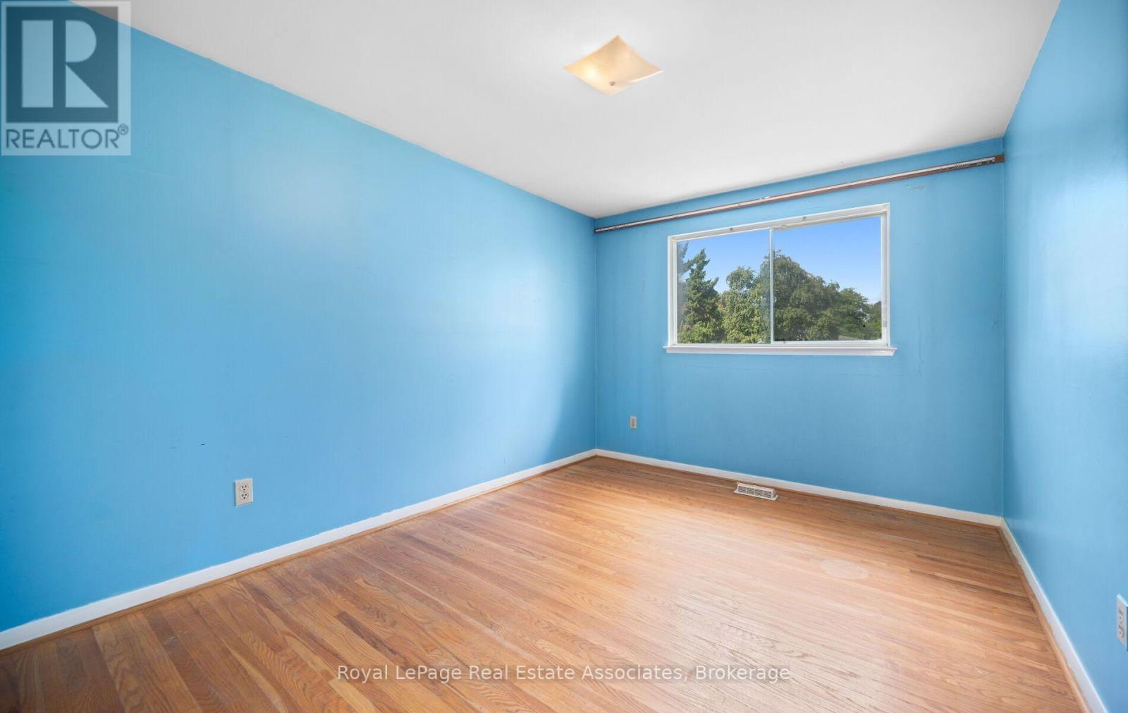 589 TEDWYN DRIVE - 12