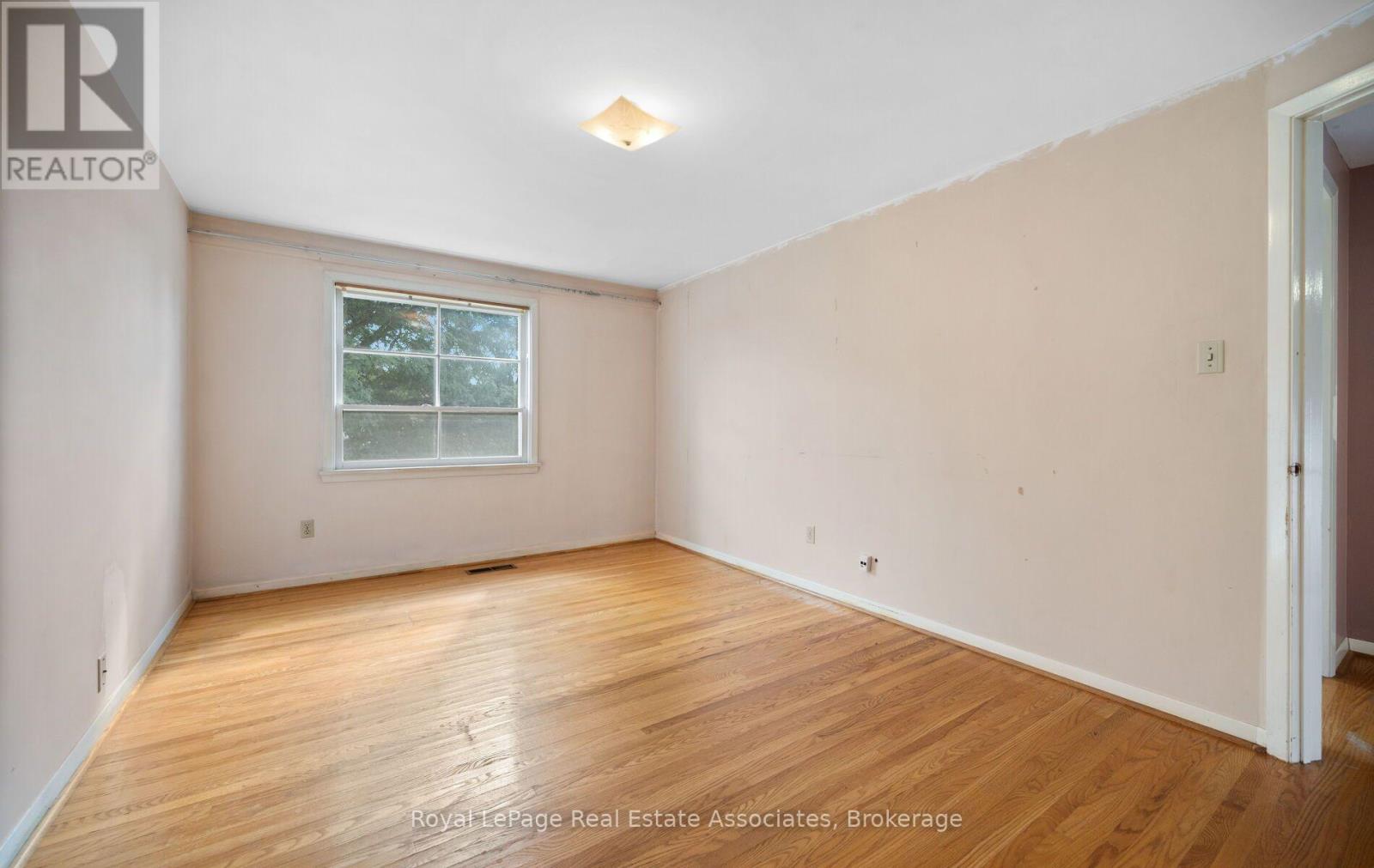 589 TEDWYN DRIVE - 11