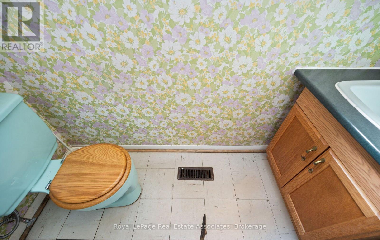 589 TEDWYN DRIVE - 5