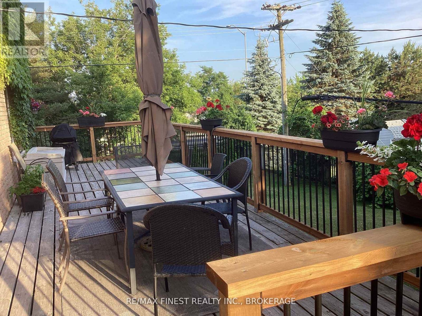 1043 LINCOLN DRIVE - Image 43