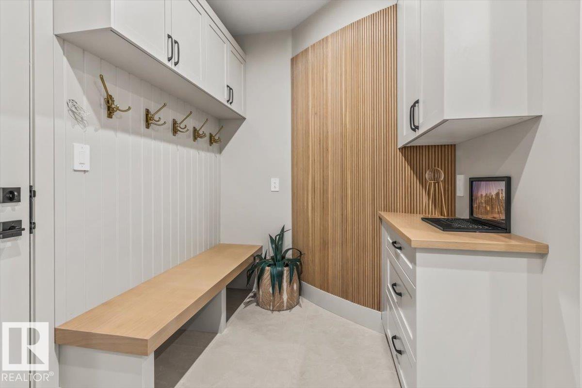 8 JARDIN PL - 27