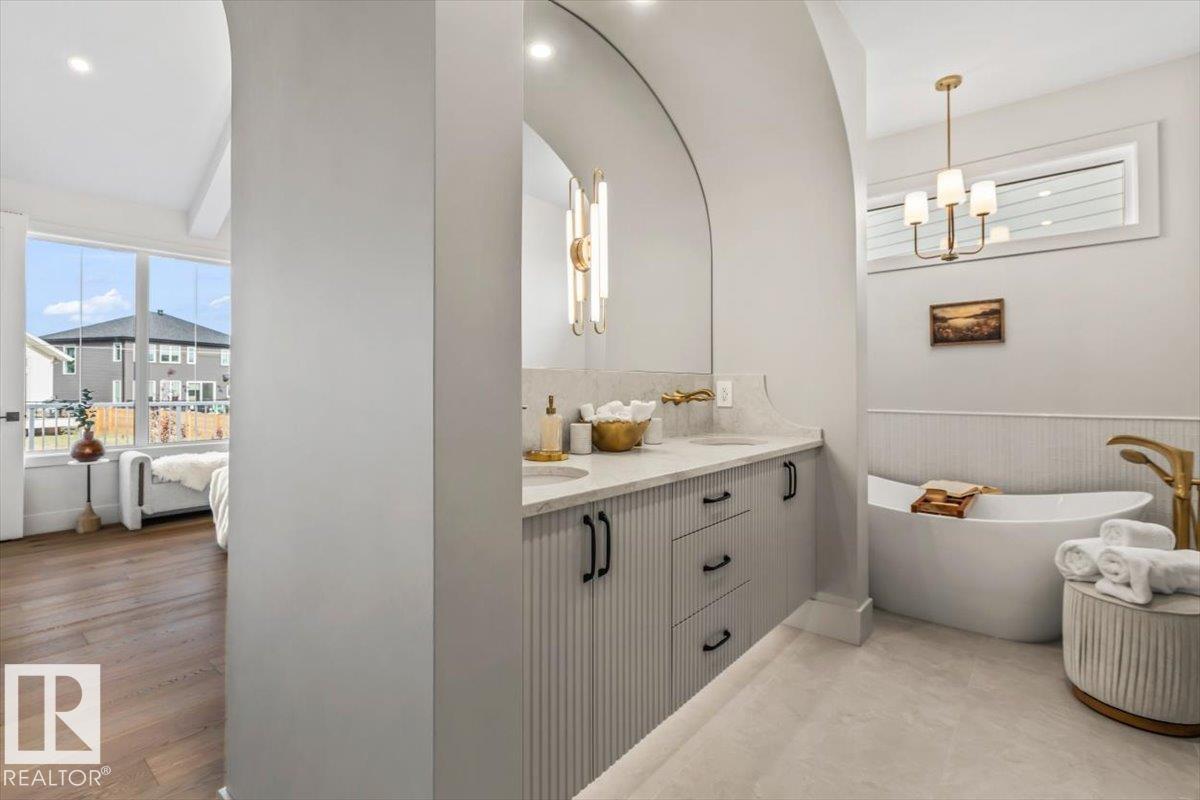 8 JARDIN PL - 31