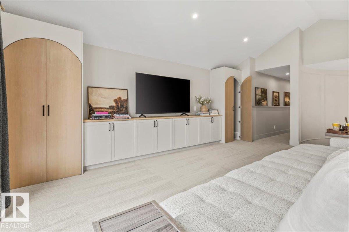 8 JARDIN PL - 38