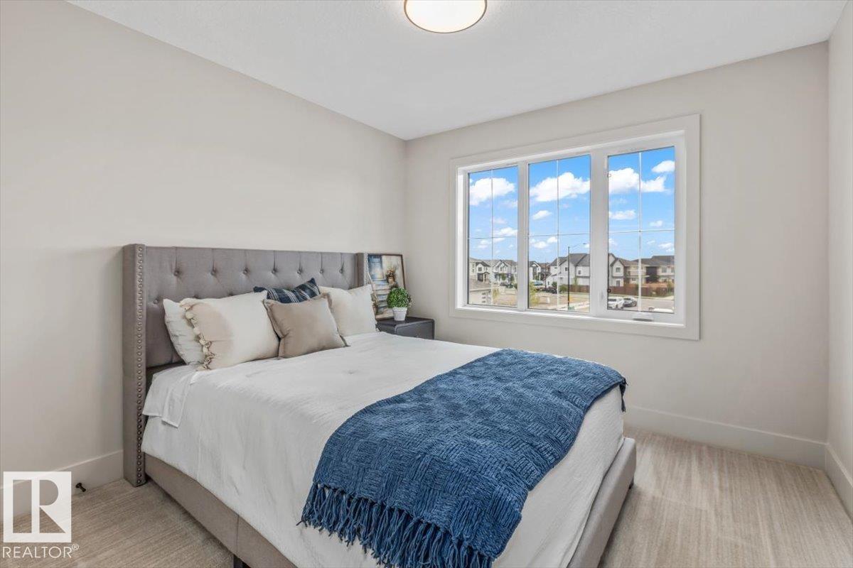 8 JARDIN PL - 45