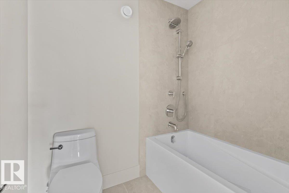 8 JARDIN PL - 47