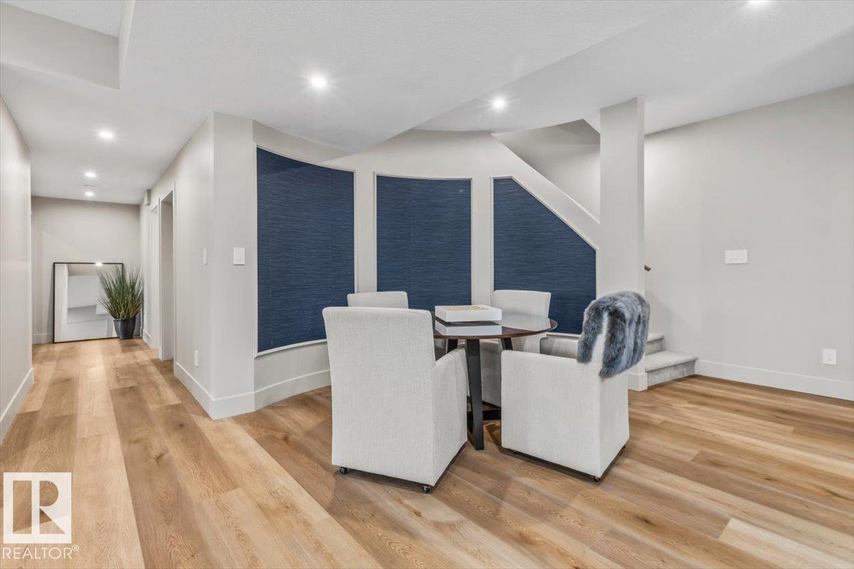 8 JARDIN PL - 51