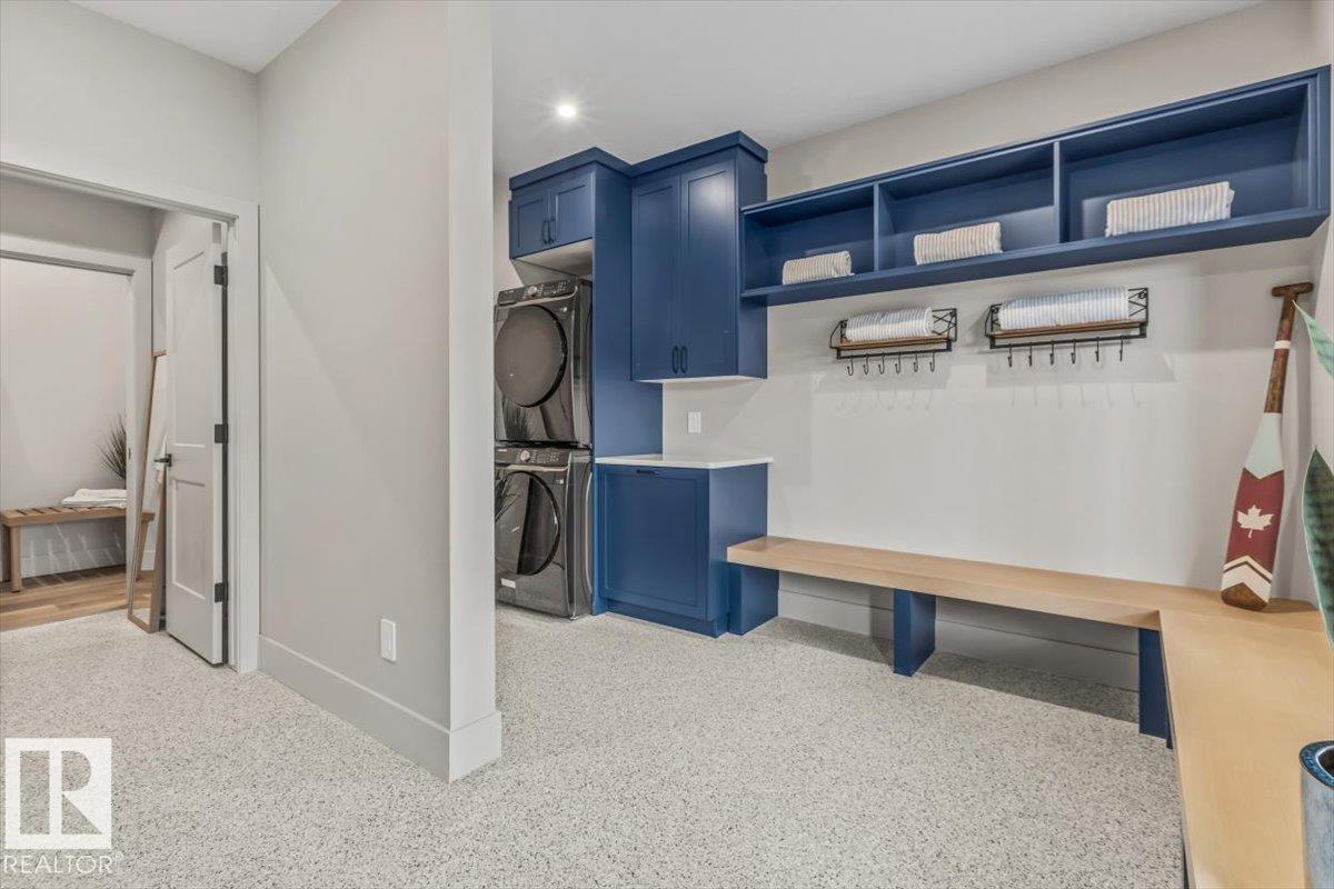 8 JARDIN PL - 60