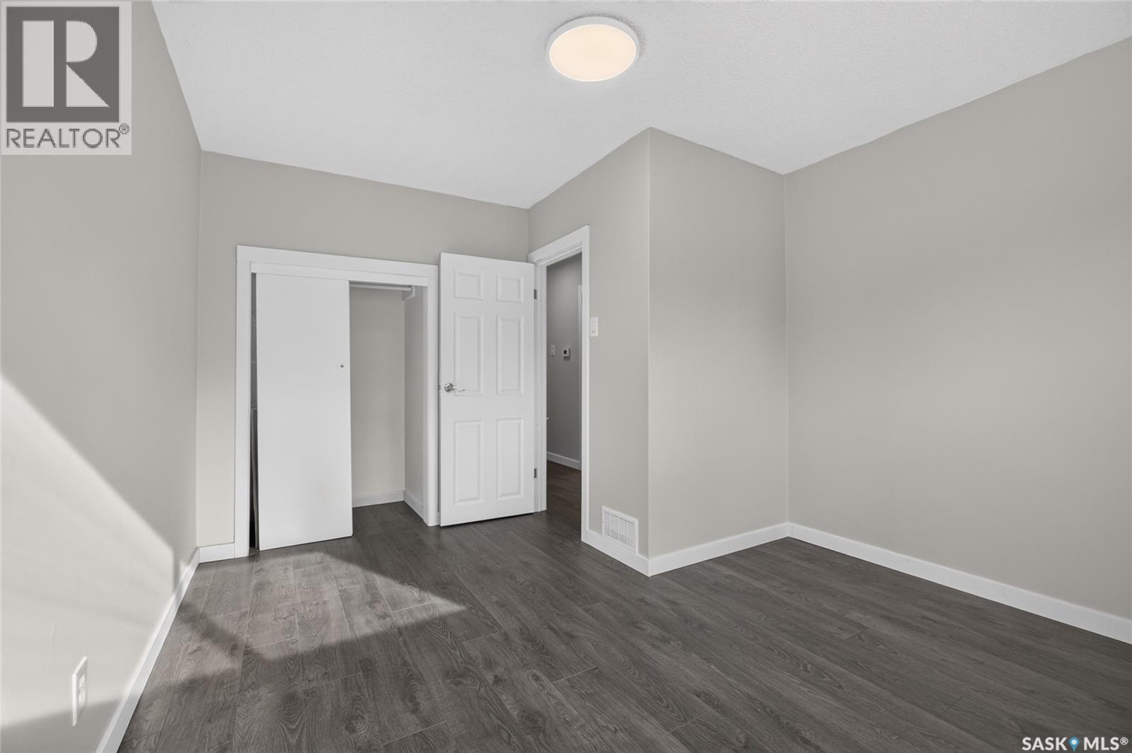 738 Queen STREET - Image 17