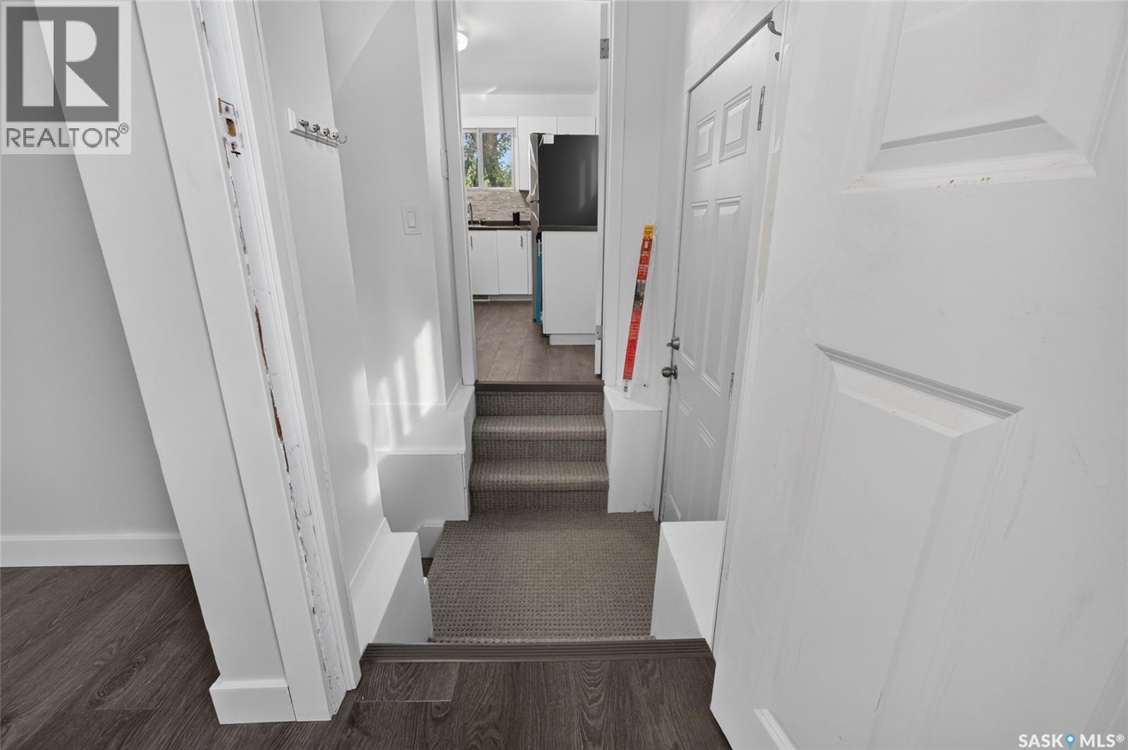 738 Queen STREET - 19