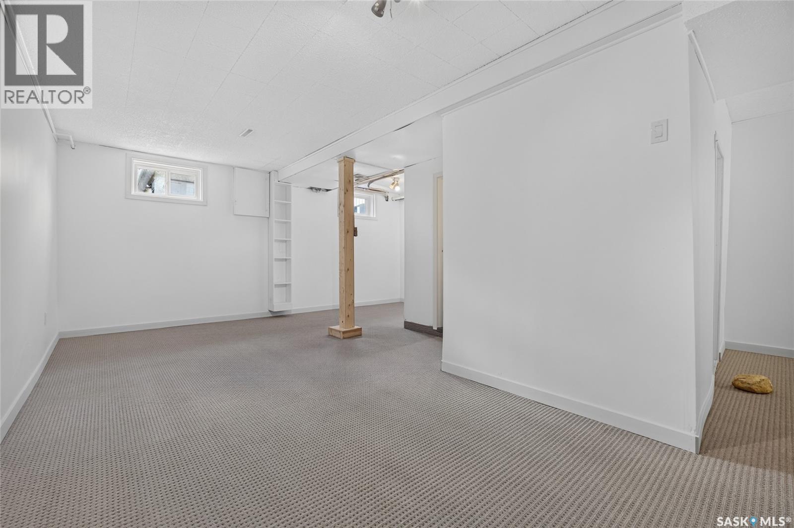 738 Queen STREET - 23
