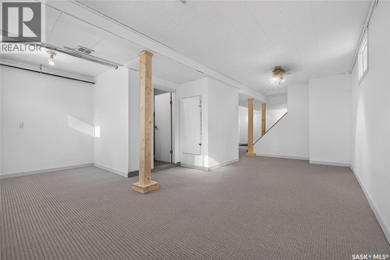 738 Queen STREET - 24