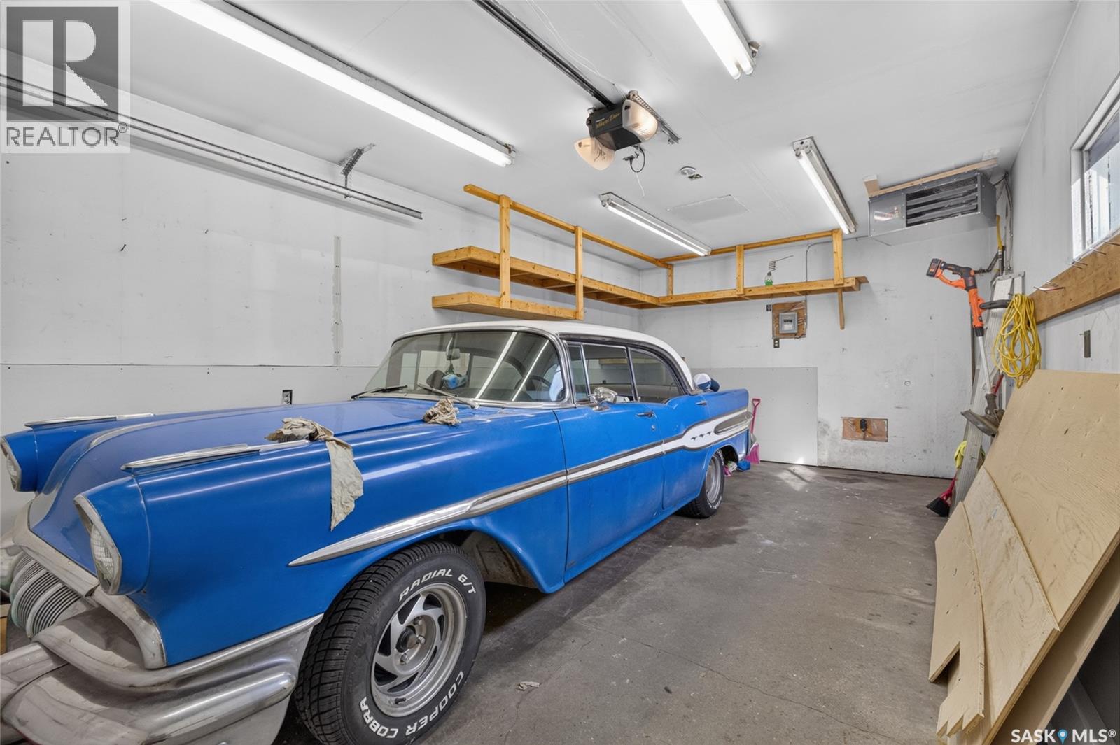 738 Queen STREET - 6