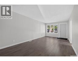 Playroom - 738 Queen Street, Regina, SK S4T4A3 Photo 9
