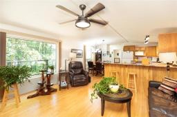 19 Paradise Drive, Ste Anne, MB R5H1H3 Photo 7