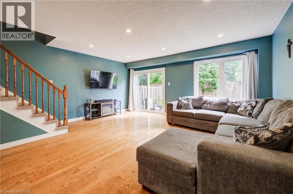 105 PINNACLE Drive Unit# 18, Kitchener — photo 4