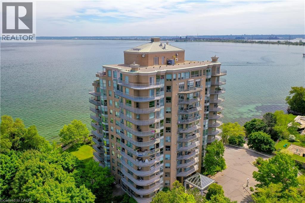Photo of 2190 LAKESHORE Road
