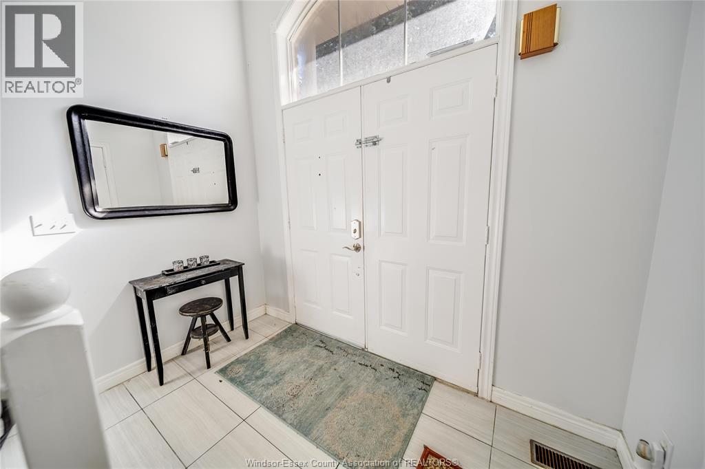 1559 CHATEAU AVENUE Unit# LOWER, Windsor — photo 4