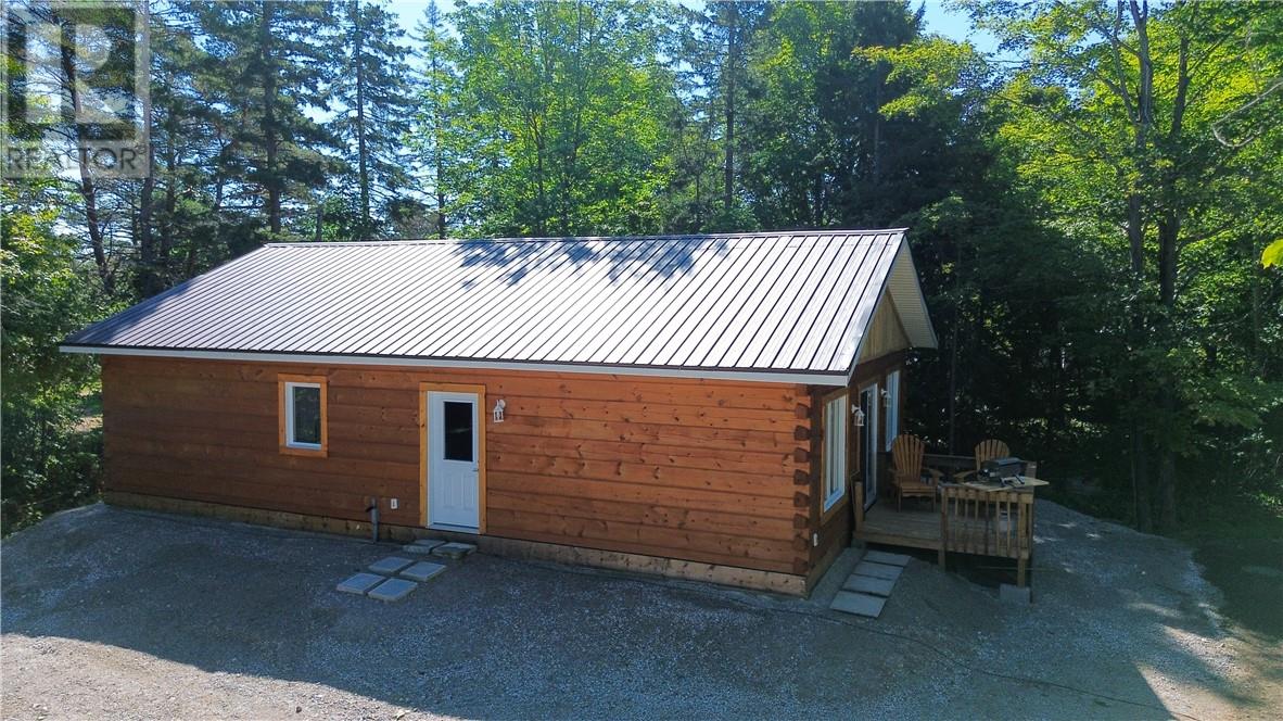 135 Lakeshore Road, Mindemoya, Manitoulin Island