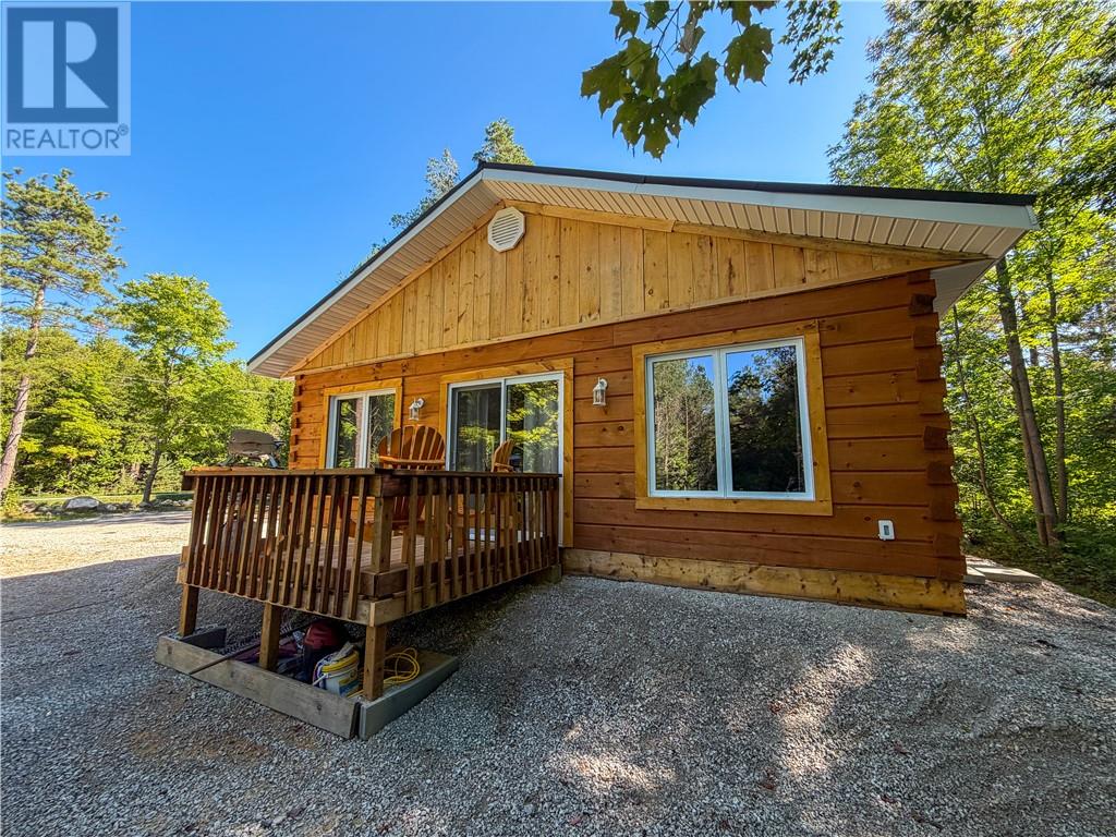 135 Lakeshore Road, Mindemoya, Manitoulin Island — photo 2