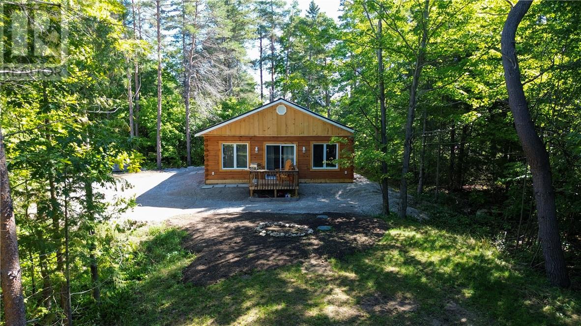 135 Lakeshore Road, Mindemoya, Manitoulin Island — photo 4