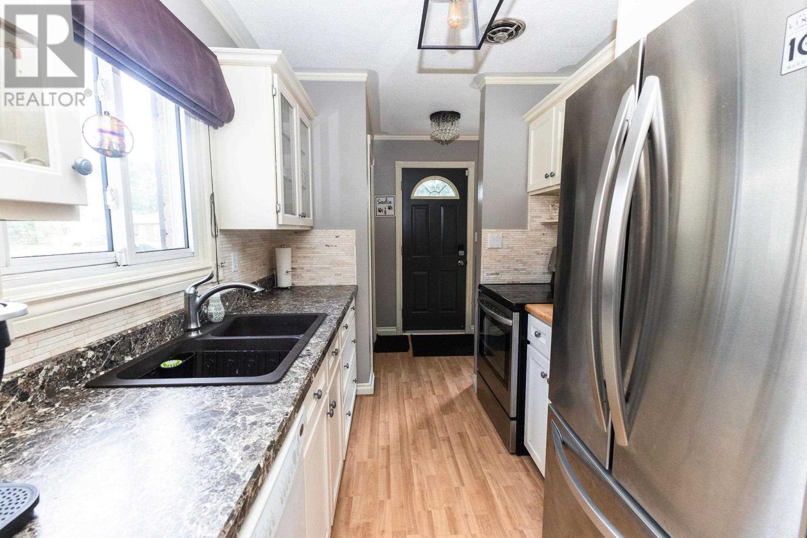 58 Cambridge PL - 13