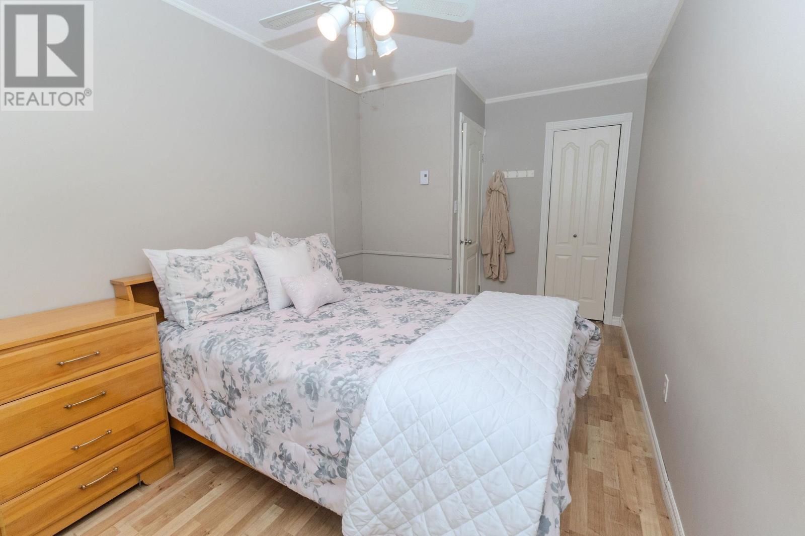 58 Cambridge PL - 24