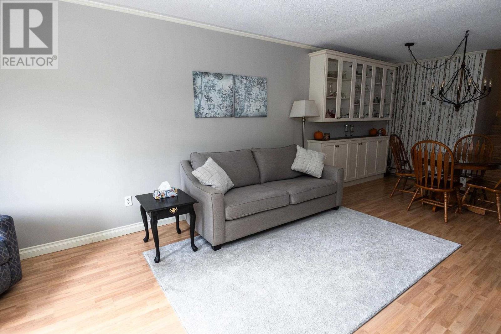 58 Cambridge PL - 4