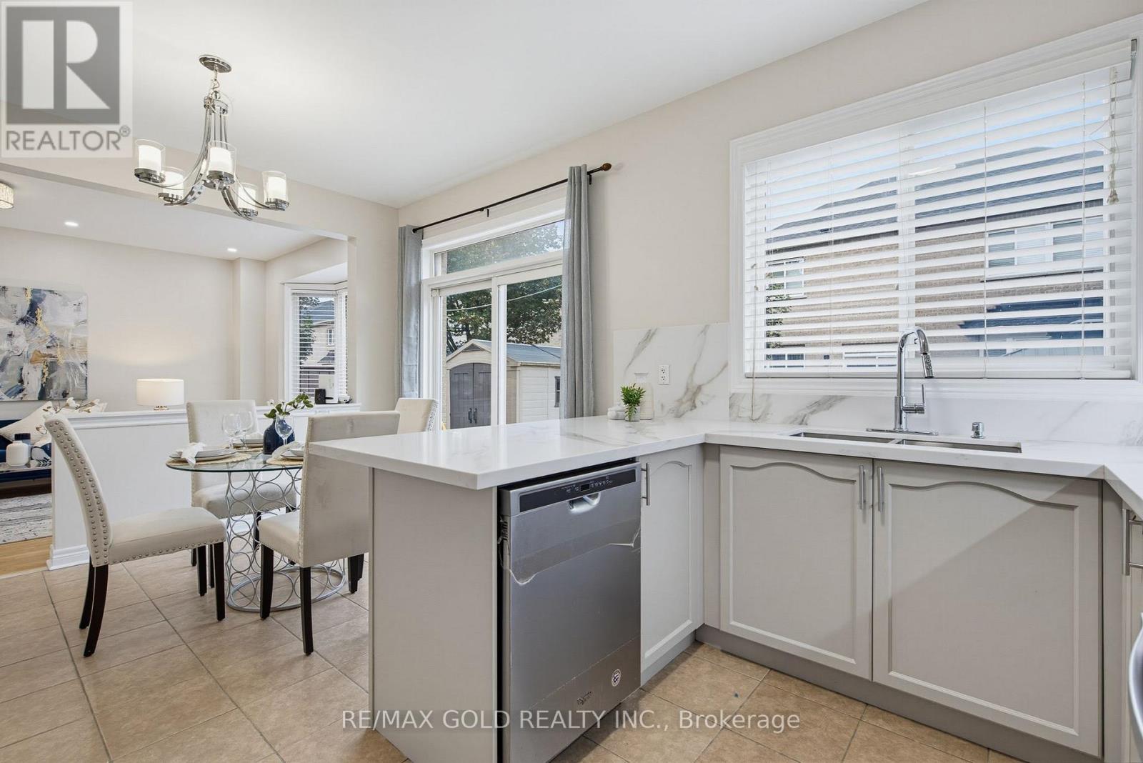 75 WATSONBROOK DRIVE, Brampton (Sandringham-Wellington) — photo 9