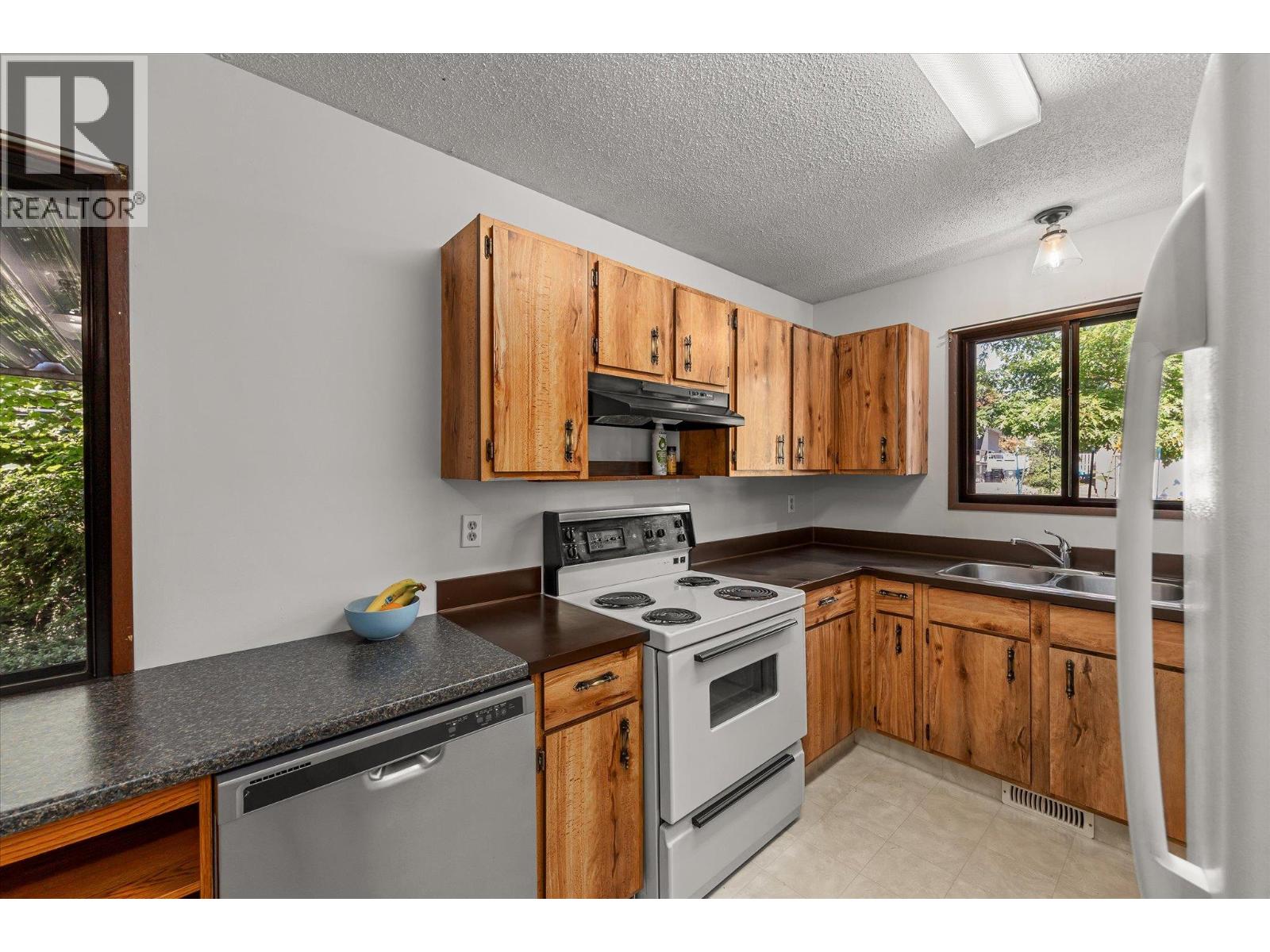 1485 Leaside Avenue - 5