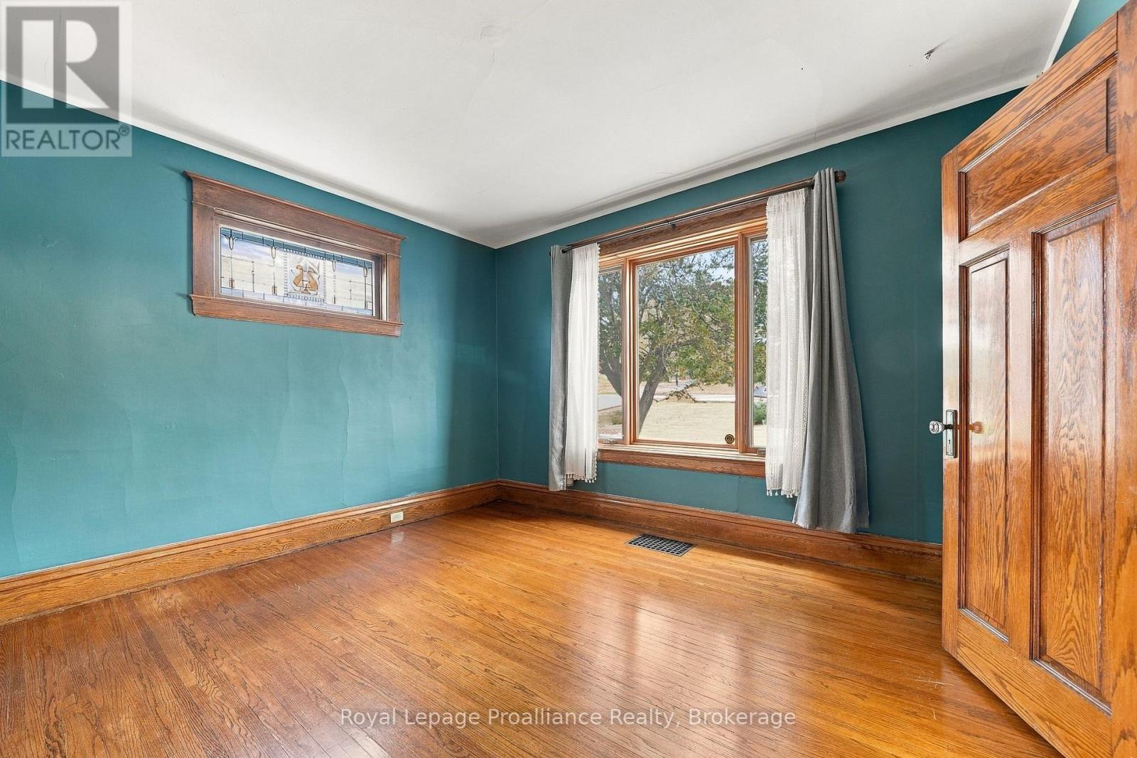 31 GROVE STREET - Image 10