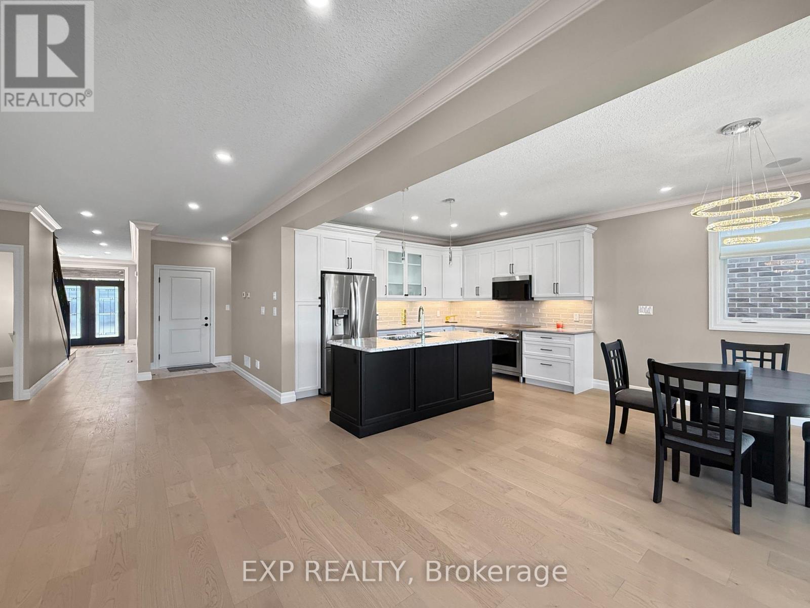 3833 CAMPBELL STREET N - 12